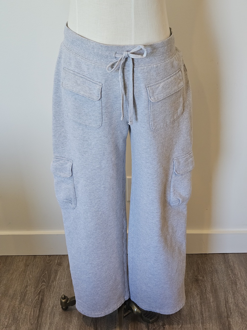 Aritzia TNA Sweatfleece Grey Drawstring Sweatpants